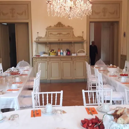 Alojamento de Acomodação e Pequeno-almoço Le Due Torrette Erba